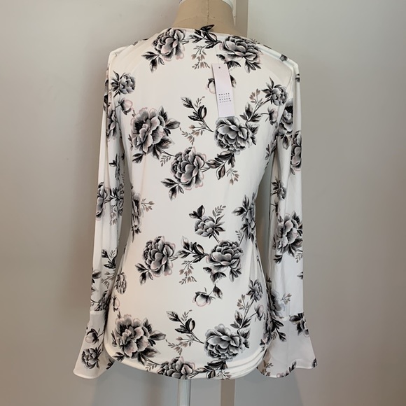 White House black market long sleeve blouse - Picture 2 of 3